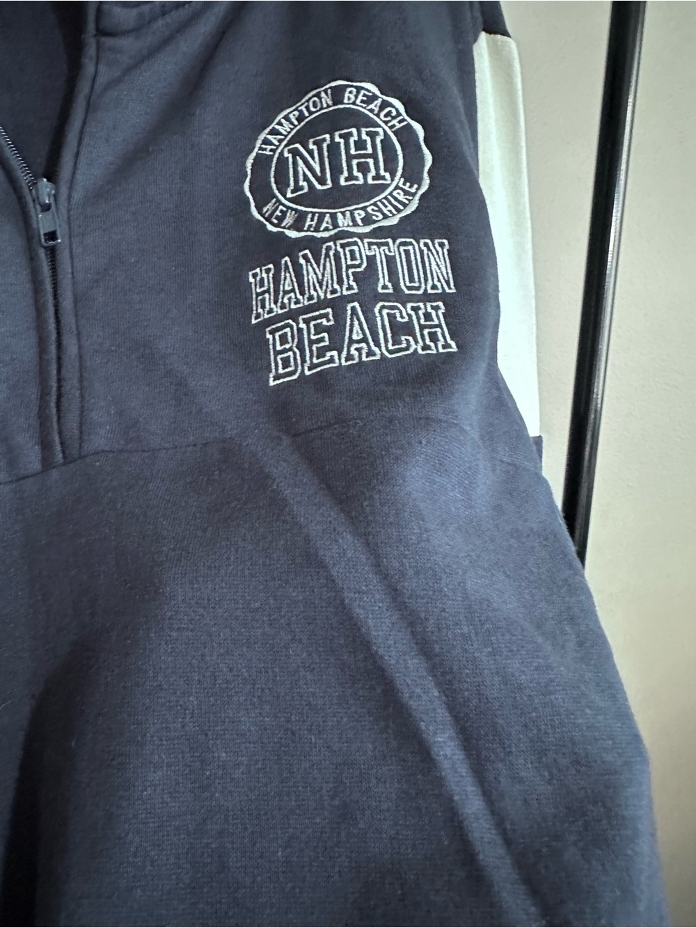 Exist Beach Hampton Beach Quarter Zip Sweatshirt – Size Medium | Navy & Cream - Picture 11 of 16